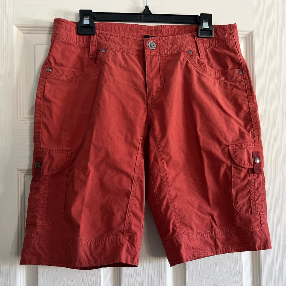 Women’s Kuhl cargo shorts perfect for the first day of summer!